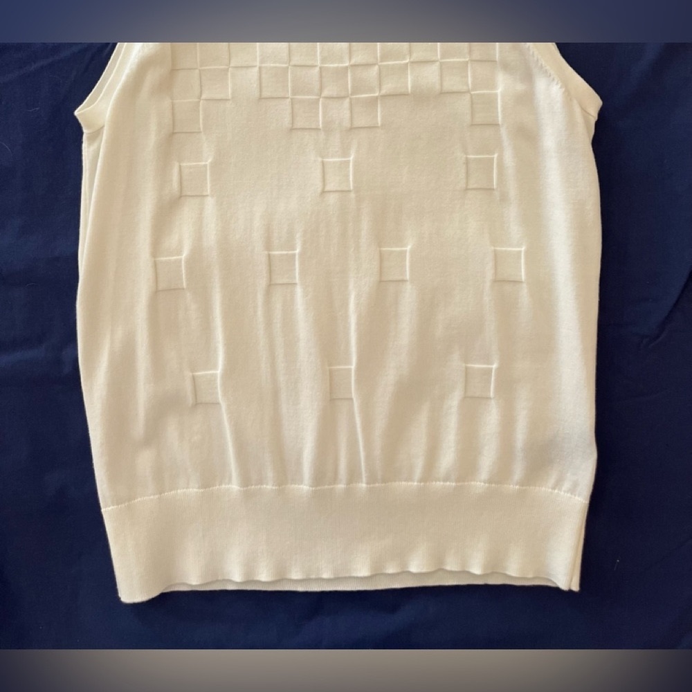 August Silk Stretchy tank